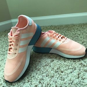 Adidas Sneakers